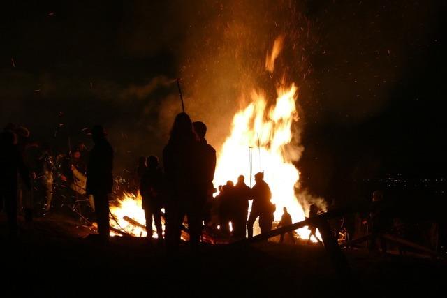 Zehn Tage zu frh: Fasnachtsfeuer in Weil von Unbekanntem angezndet