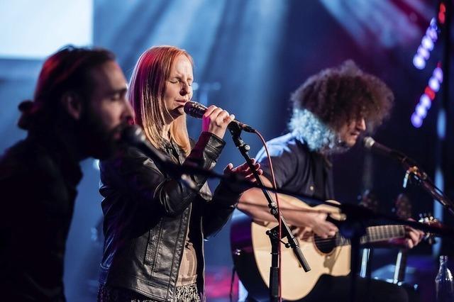 Melanie Mau und Martin Schnella machen Musik im Stiftsschaffneikeller in Lahr