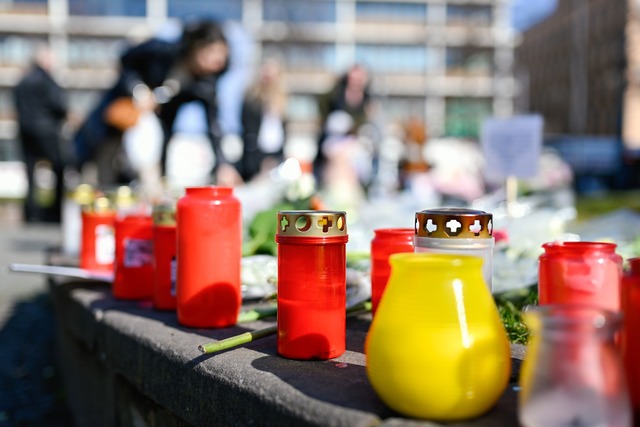 Zwei Menschen kamen bei der Todesfahrt ums Leben.  | Foto: Uwe Anspach/dpa