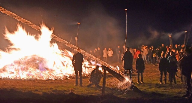 Scheibenschlagen in Freiburg-Tiengen  | Foto: Michael Bamberger