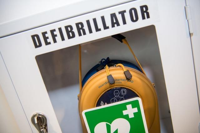 Unbekannte stehlen Defibrillator an Neuenburger Realschule