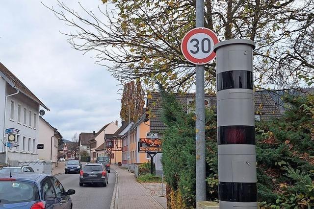 Fast 3000 Mal haben die Blitzer entlang der Lahrer B415 in einem Monat geblitzt