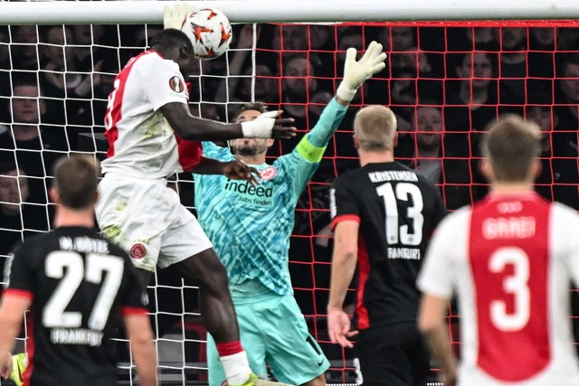 Brian Brobbey brachte Ajax Amsterdam fr&uuml;h in F&uuml;hrung.  | Foto: Arne Dedert/dpa