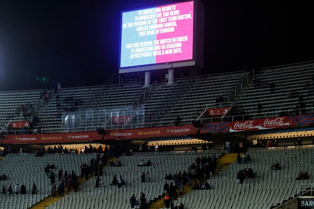 Spiel abgesagt: Wegen des Todes des Te...r FC Barcelona nicht gegen Osasuna an.  | Foto: Joan Monfort/AP/dpa