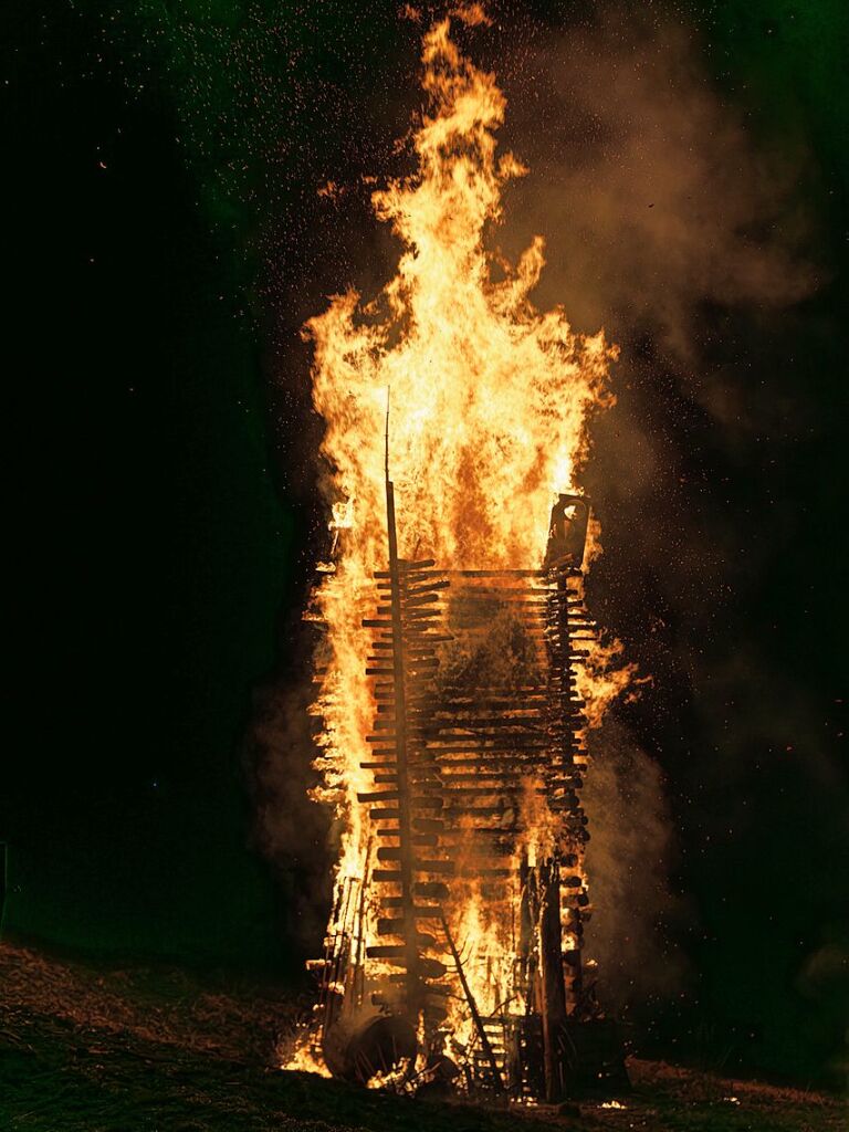 Impressionen vom Schiebeschlagen in Oberried 2025