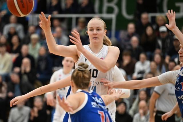 Freiburgs Erstliga-Basketballerinnen geben nicht auf und mssen sich Hannover nur ganz knapp mit 77:79 geschlagen geben