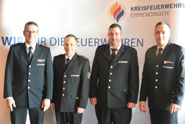 Der neue Vorstand des Kreisfeuerwehrve...s Brupbach und Heiko Sterz (von links)  | Foto: Benedikt Sommer