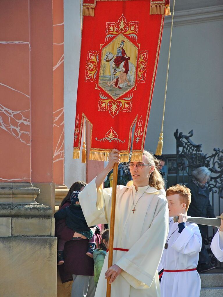 Zu Ehren des heiligen Fridolin zog eine Prozession durch die Innenstadt von Bad Sckingen.