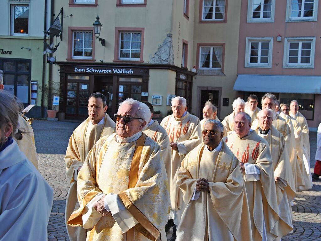 Zu Ehren des heiligen Fridolin zog eine Prozession durch die Innenstadt von Bad Sckingen.