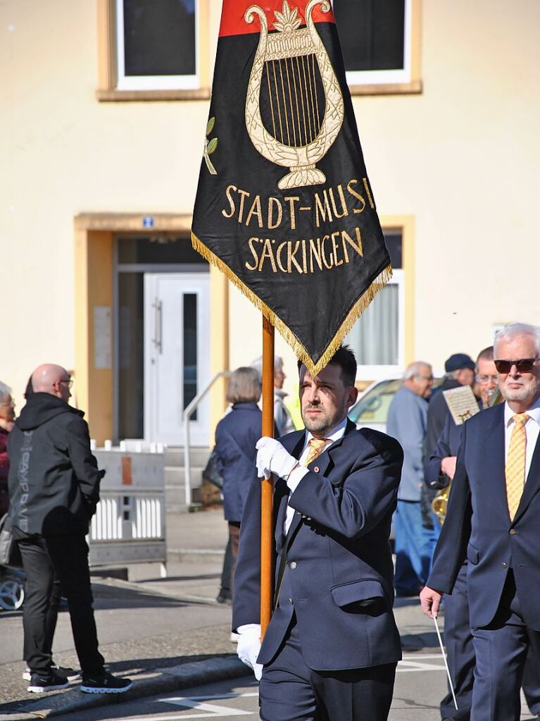 Zu Ehren des heiligen Fridolin zog eine Prozession durch die Innenstadt von Bad Sckingen.