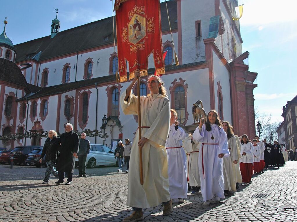 Zu Ehren des heiligen Fridolin zog eine Prozession durch die Innenstadt von Bad Sckingen.