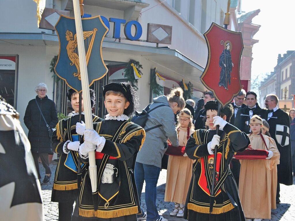 Zu Ehren des heiligen Fridolin zog eine Prozession durch die Innenstadt von Bad Sckingen.