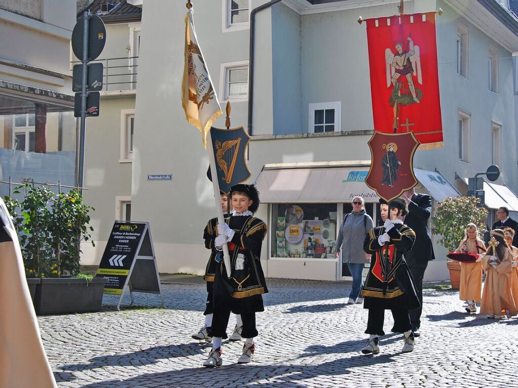 Zu Ehren des heiligen Fridolin zog eine Prozession durch die Innenstadt von Bad Sckingen.