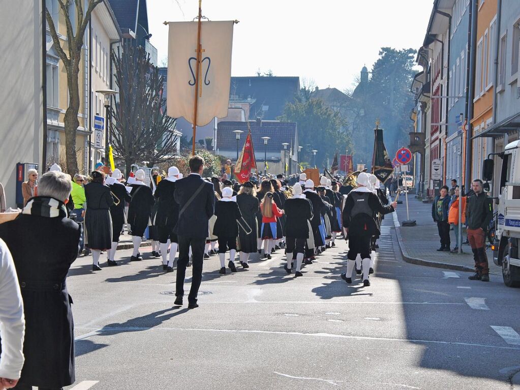 Zu Ehren des heiligen Fridolin zog eine Prozession durch die Innenstadt von Bad Sckingen.