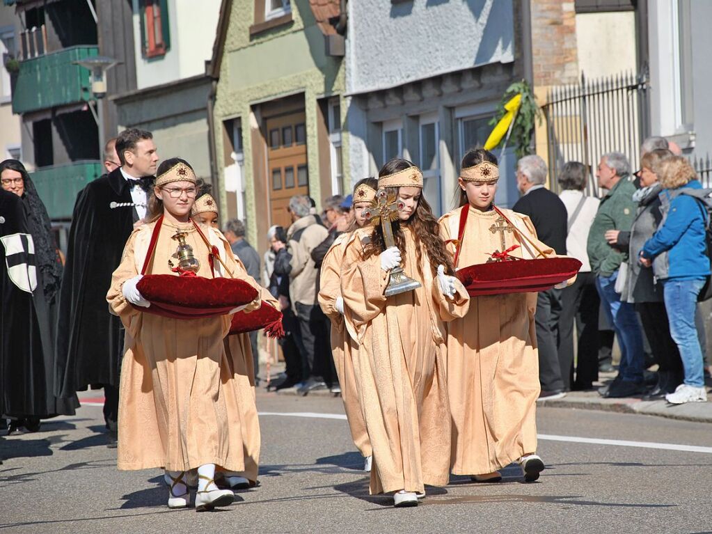 Zu Ehren des heiligen Fridolin zog eine Prozession durch die Innenstadt von Bad Sckingen.