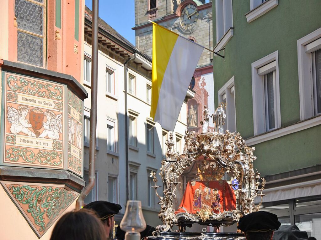 Zu Ehren des heiligen Fridolin zog eine Prozession durch die Innenstadt von Bad Sckingen.