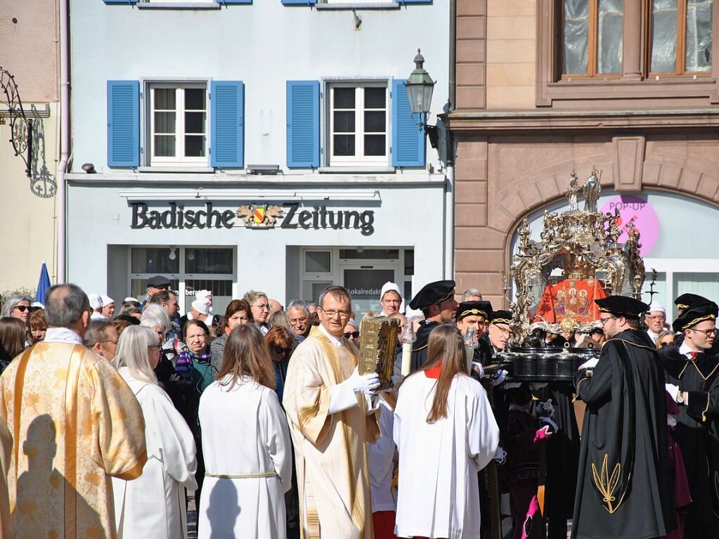 Zu Ehren des heiligen Fridolin zog eine Prozession durch die Innenstadt von Bad Sckingen.