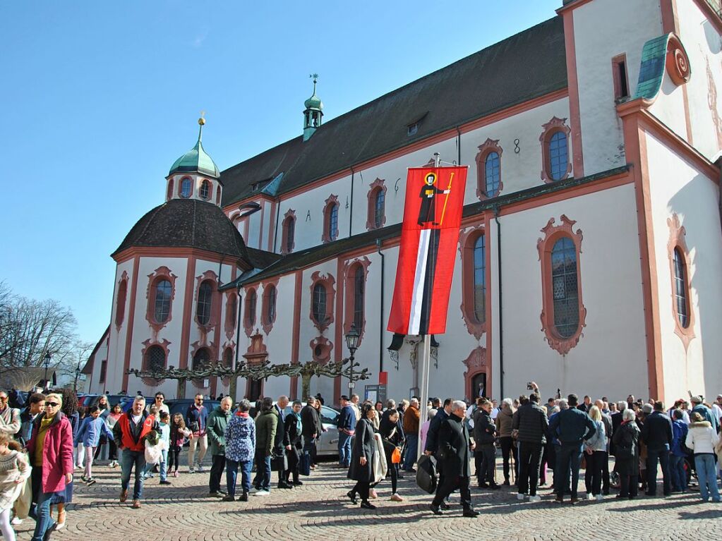 Zu Ehren des heiligen Fridolin zog eine Prozession durch die Innenstadt von Bad Sckingen.