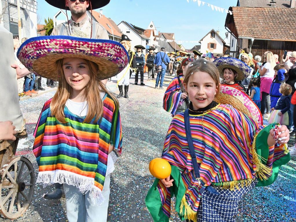 So bunt und sonnig war der Haugemer Buurefasnachtsumzug 2025