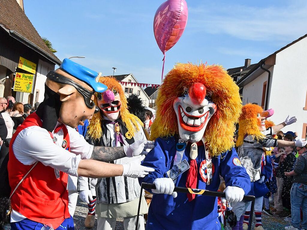 So bunt und sonnig war der Haugemer Buurefasnachtsumzug 2025