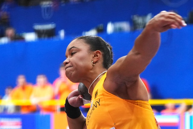 Yemisi Ogunleye gewann Silber bei der Hallen-EM.  | Foto: Peter Dejong/AP/dpa