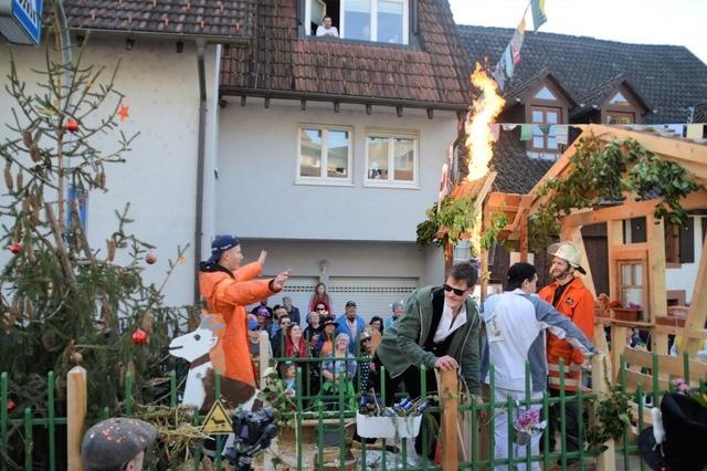 Buurefasnachtsumzug Wiechs: Sonne lacht mit den Narren um die Wette