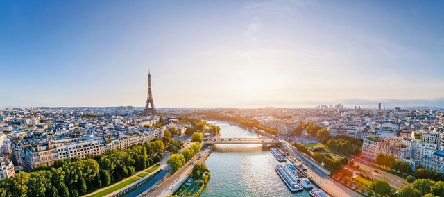 Blick auf Paris mit dem Eiffelturm und... sanften Licht des Sonnenuntergangsder  | Foto: NicoElNino/Shutterstock.com