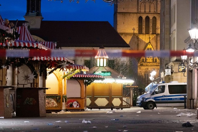 Im Dezember 2024 fuhr ein Mann aus Sau...- sechs Menschen starben. (Archivbild)  | Foto: Matthias Bein/dpa