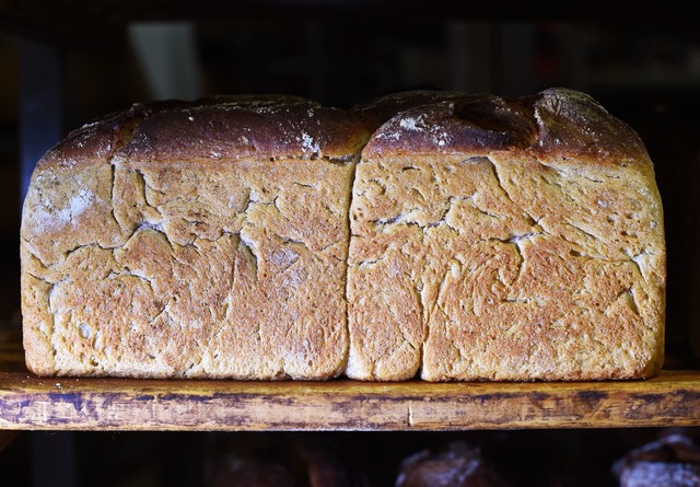 "Nachts muss gebacken werden" - nicht ... auf den Tag verschieben. (Archivbild)  | Foto: Jens Kalaene/dpa