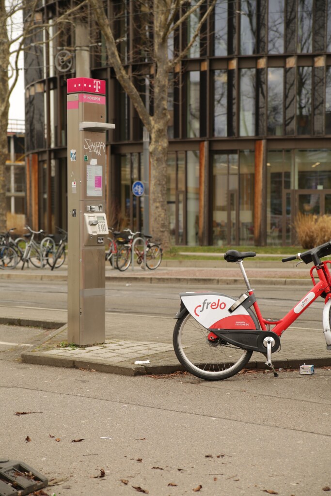 Knnte auch ein zustzlicher Fahrrad-Parkplatz sein.