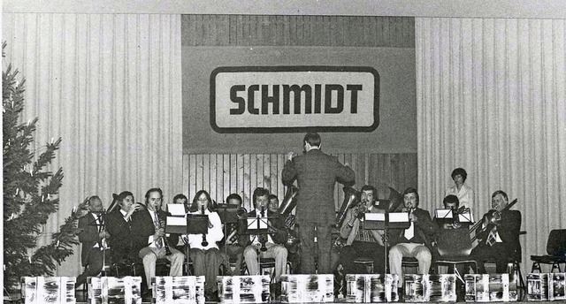 Dieses Bild ist um 1985 bei einer Weih...er in der Halle in Husern entstanden.  | Foto: Archiv Aebi Schmidt