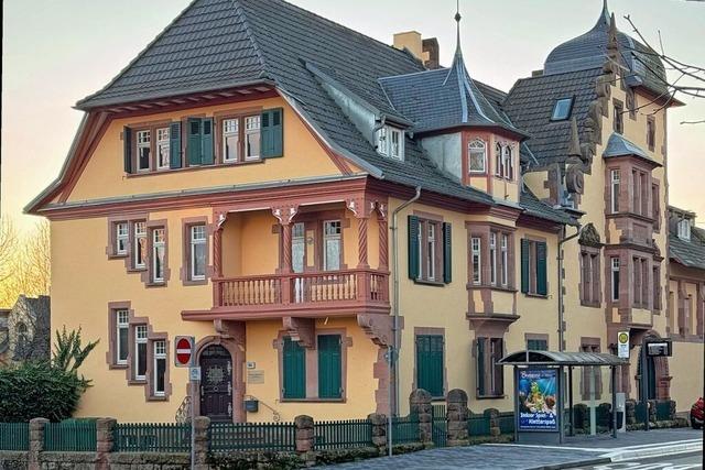 Die Architektur einer ehemaligen Brauerei in Lahr warb fr Bier