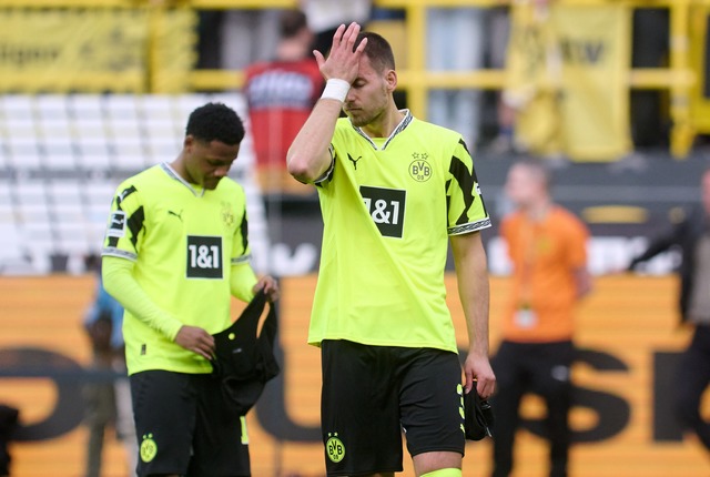 Abwehrspieler Waldemar Anton steckt mit dem BVB in der Krise.  | Foto: Bernd Thissen/dpa