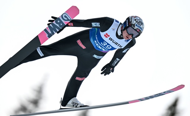 Geriet wegen manipulierter Anz&uuml;ge in den Fokus: Norwegens Marius Lindvik.  | Foto: Hendrik Schmidt/dpa