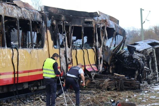 Inferno an Bahnbergang: Tdlicher Unfall mit Tanklaster bei Ubstadt-Weiher