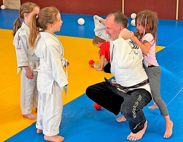 Judo ist fr Raimo Klz seit 55 Jahren...rtart, eine Haltung und ein Ausgleich.  | Foto: Sabine Model