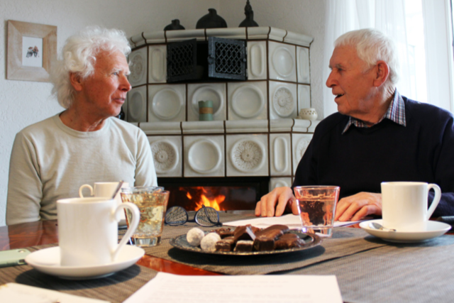 Zwischen Arbeit und Abenteuer - Brder erinnern an ihre Kindheit in der Stube in Pfaffenweiler