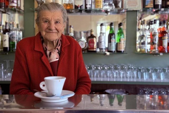 Nonna Anna aus Italien macht Caff – auch mit 100 Jahren noch