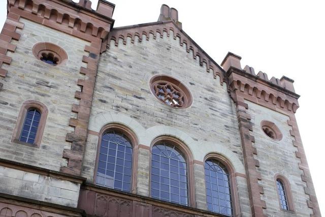 Marco Brenneisen referiert in der Ehemaligen Synagoge Kippenheim unter dem Titel 