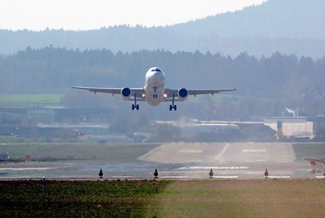 Zu den geplanten Anpassungen des Flugh...desamt fr Zivilluftfahrt eingereicht.  | Foto: Patrick Seeger