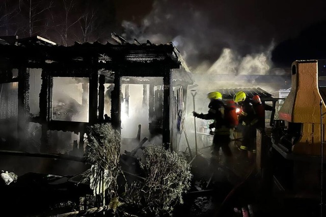Die Gartenhtte wurde bei dem Brand vllig zerstrt.  | Foto: Feuerwehr Waldkirch