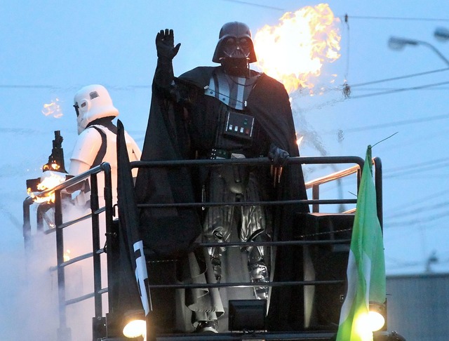 ILLUSTRATION Menschen neigen dazu, Fil...der politischen Gegenseite zuzuordnen.  | Foto: picture alliance / dpa