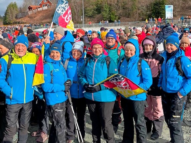 Die achtkpfige Fangruppe des SC Schlu... gemeinsam nach Trondheim in Norwegen.  | Foto: SC Schluchsee