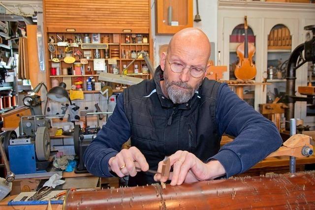 So restauriert der leidenschaftliche Drehorgelbauer Johann Gebert Musikautomaten im Elsass