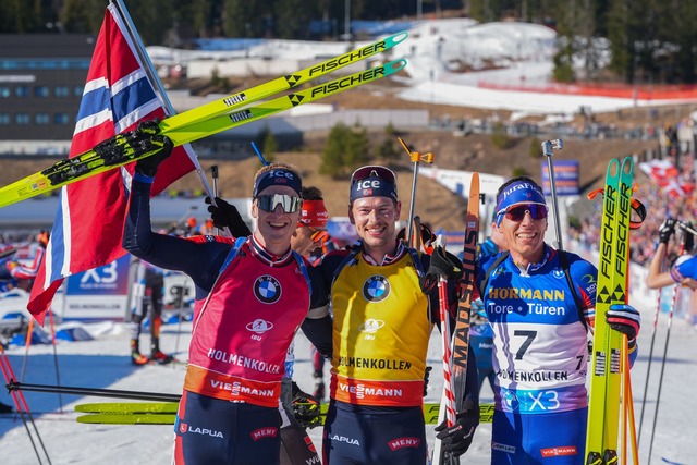 Sturla Holm Laegreid gewinnt und sichert sich den Gesamtweltcup.  | Foto: Terje Pedersen/NTB/AP/dpa