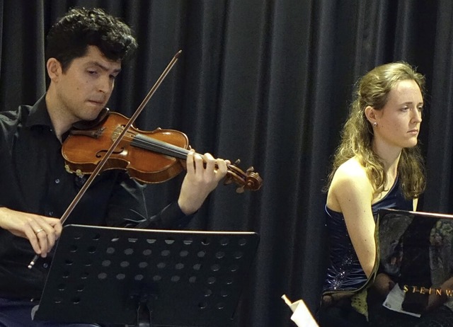 Die Pianistin Gabriela Fahnenstiel und... spielten im Schlssle in Laufenburg.   | Foto: Roswitha Frey