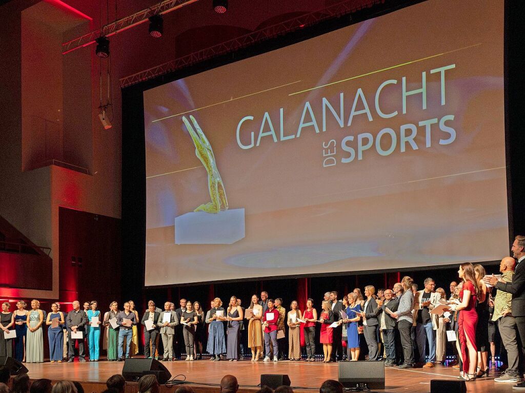 Sportlerinnen und Sportler, die mit der Silbernen Sportmedaille 2024 geehrt wurden.