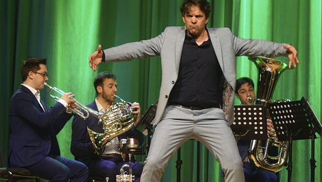 Das Karidion Brass Quintett und Erzhl...imi &#8222;Die Krone des Lwen&#8220;.  | Foto: Roswitha Frey