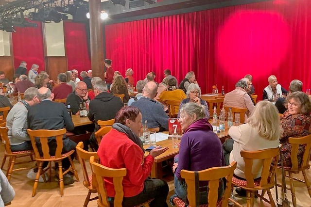 Die Alemannische Bhne Freiburg lud BZ... Komdie &#8222;De Muettersohn&#8220;.  | Foto: Karin Kleis