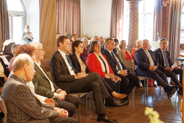 Zahlreiche Gste waren zur Verleihung ...ag in die Endinger Kornhalle gekommen.  | Foto: Ruth Seitz